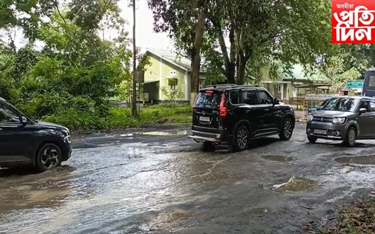 কাজিৰঙাৰ বিধ্বস্ত ৩৭ নং ৰাষ্ট্ৰীয় পথ, বিভাগীয় কৰ্তৃপক্ষৰ নাই কাণসাৰ