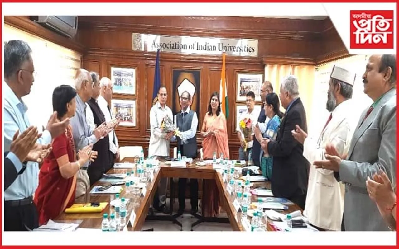 USTMৰ উপাচাৰ্য অধ্যাপক গৌৰী দত্ত শৰ্মাক AIUৰ সভাপতিৰ দায়িত্ব...