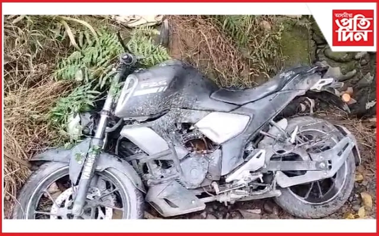 ধেমাজি তেলিজানত মটৰচাইকেল দুঘৰ্টনাঃ উদ্ধাৰ মৃতদেহ