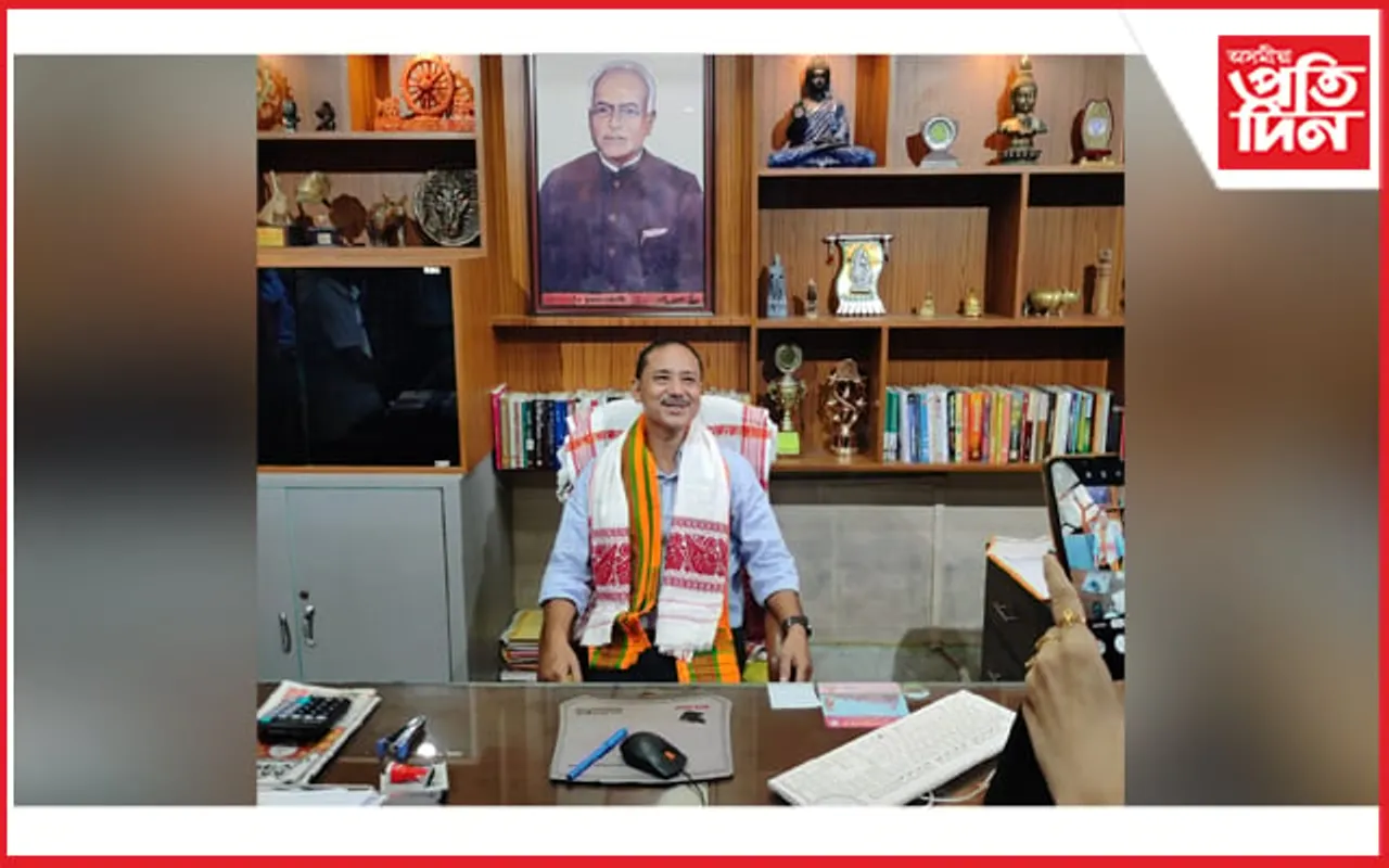 নগাঁৱৰ আনন্দৰাম ঢেকিয়াল ফুকন মহাবিদ্যালয়ৰ নতুন অধ্যক্ষ নিযুক্তি