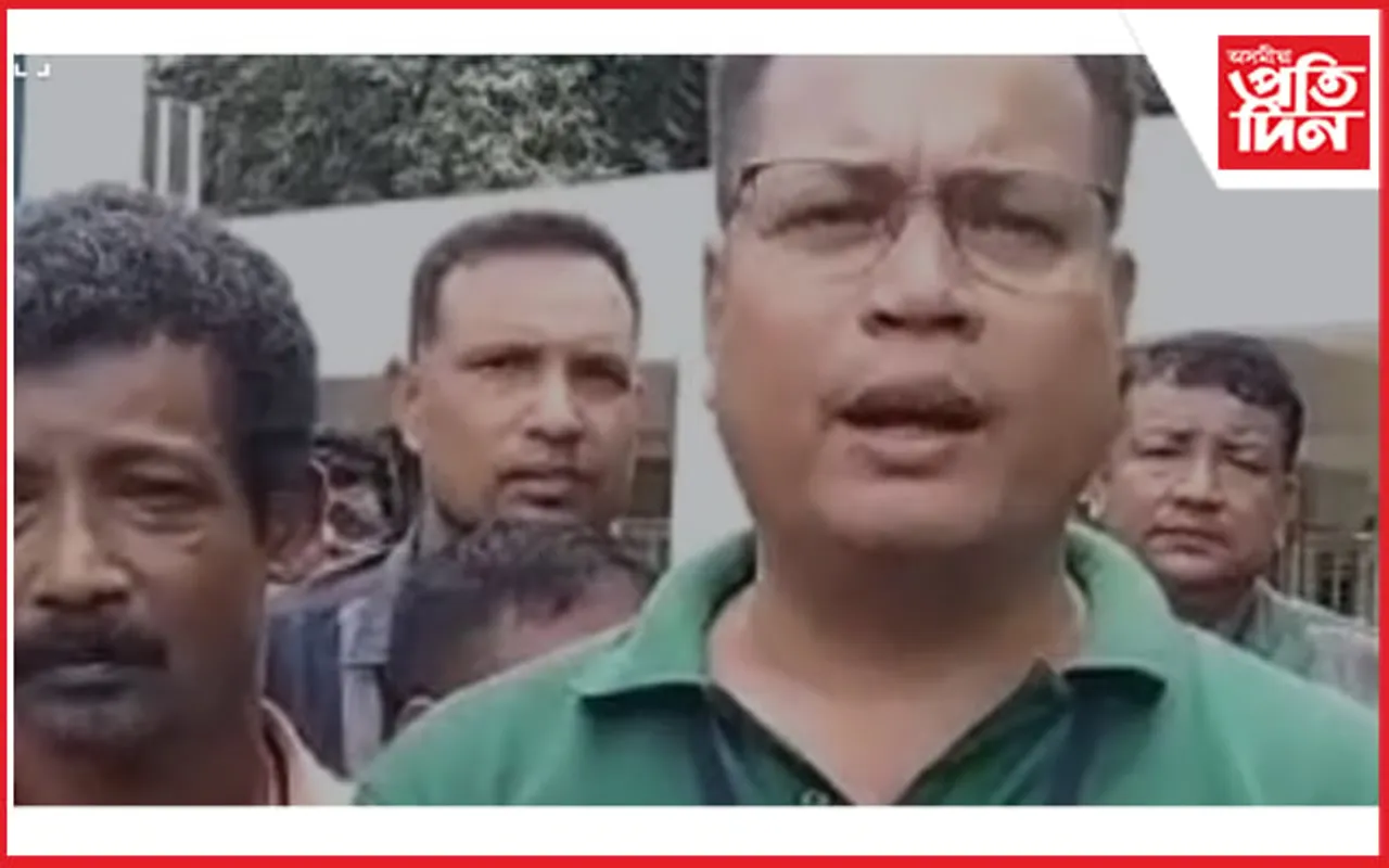 নুমলীগড় শোধনাগাৰৰ মুখ্য প্ৰৱেশদ্বাৰত শ্ৰমিক ইউনিয়নৰ তীব্ৰ প্ৰতিবাদ
