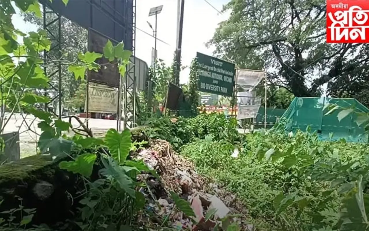অথলে গ’ল প্রধানমন্ত্রীৰ প্লাষ্টিক মুক্ত ভাৰতৰ সপোন, বন্ধ নহ’ল এবাৰ ব্যৱহাৰযোগ্য প্লাষ্টিক