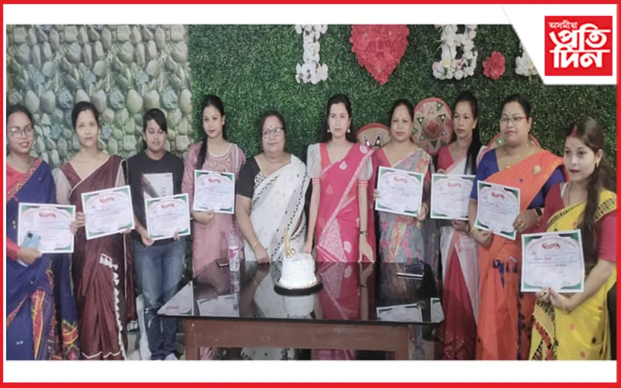 কে'ক প্ৰস্তুত প্ৰশিক্ষণেৰে যুৱতী-মহিলাক স্বাৱলম্বিতাৰ পথ দেখুৱাইছে বিস্মিতা শইকীয়াই