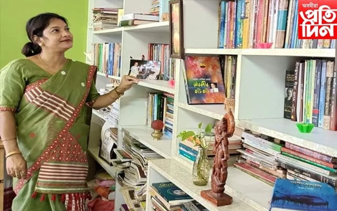 ব্যস্ততাৰ মাজেৰে নিৰলসভাৱে গহপুৰৰ বৰ্ণালী শইকীয়াই চলাই গৈছে কাব্য-সাহিত্যৰ চৰ্চা