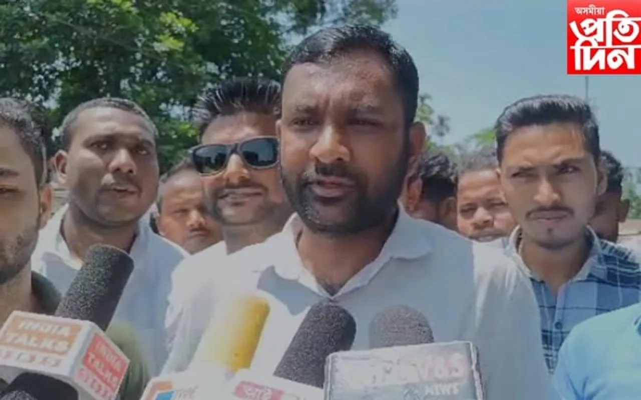 অভয়াপুৰীৰ লেংটিছিঙা শক্তি মন্ত্ৰী নন্দিতা গাৰ্লোচাৰ পুত্তলিকা দাহ