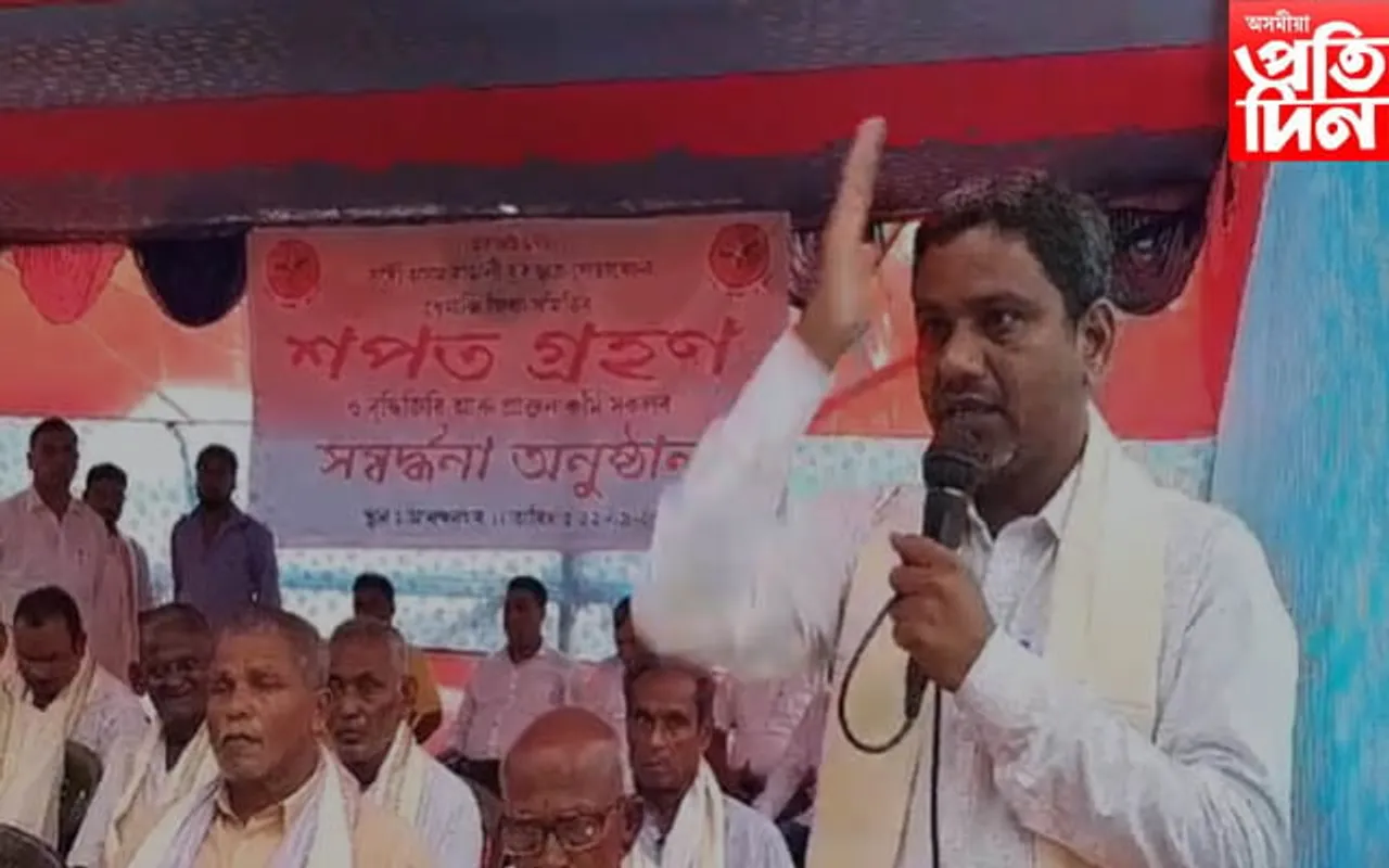 মুখ্যমন্ত্ৰী হিমন্ত বিশ্ব শৰ্মাৰ বিৰুদ্ধে সৰৱ হৈ উঠিছে বাঙালী যুৱ ছাত্ৰ ফেডাৰেশ্যন