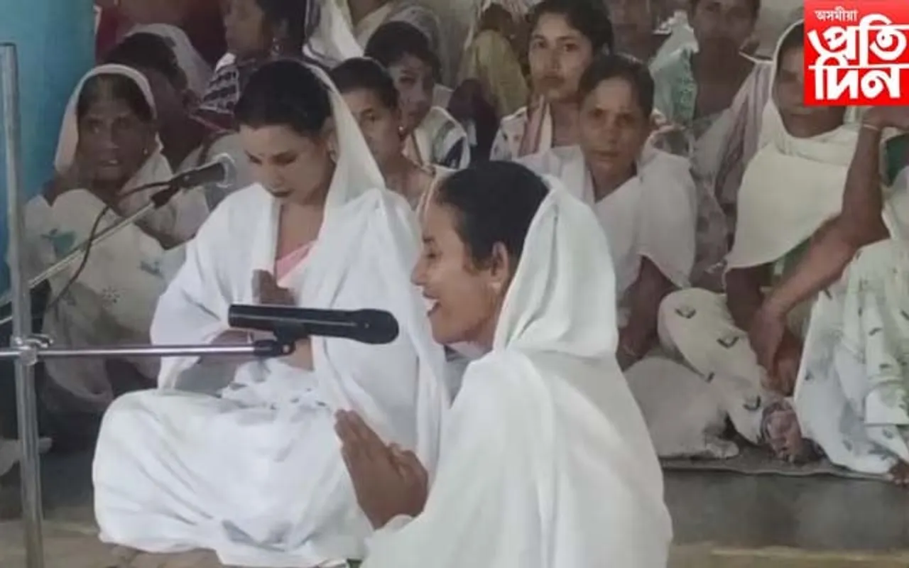 মহিলাৰ আকৰ্ষণীয় দিহানামেৰে মৰঙিত ব্যতিক্ৰমী অনুষ্ঠান