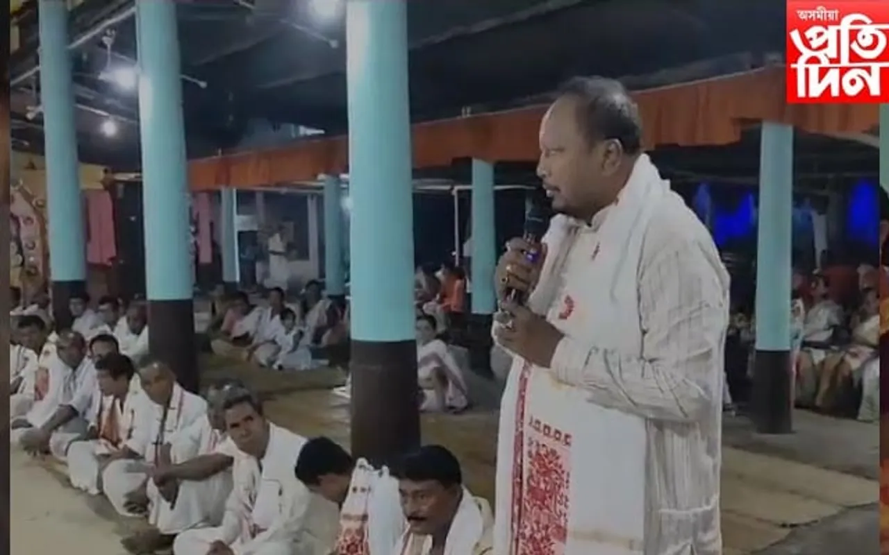 জামুগুৰিহাটত শ্ৰীকৃষ্ণ জন্মাষ্টমী আৰু বোকাখেচা ভাওনা,  উপস্থিত বিধায়ক পদ্ম হাজৰিকা