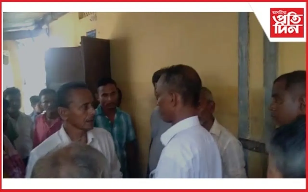 কচুৱাৰ পুঠিমাৰী হাইস্কুলৰ প্ৰধান শিক্ষকক ঘেৰাও 