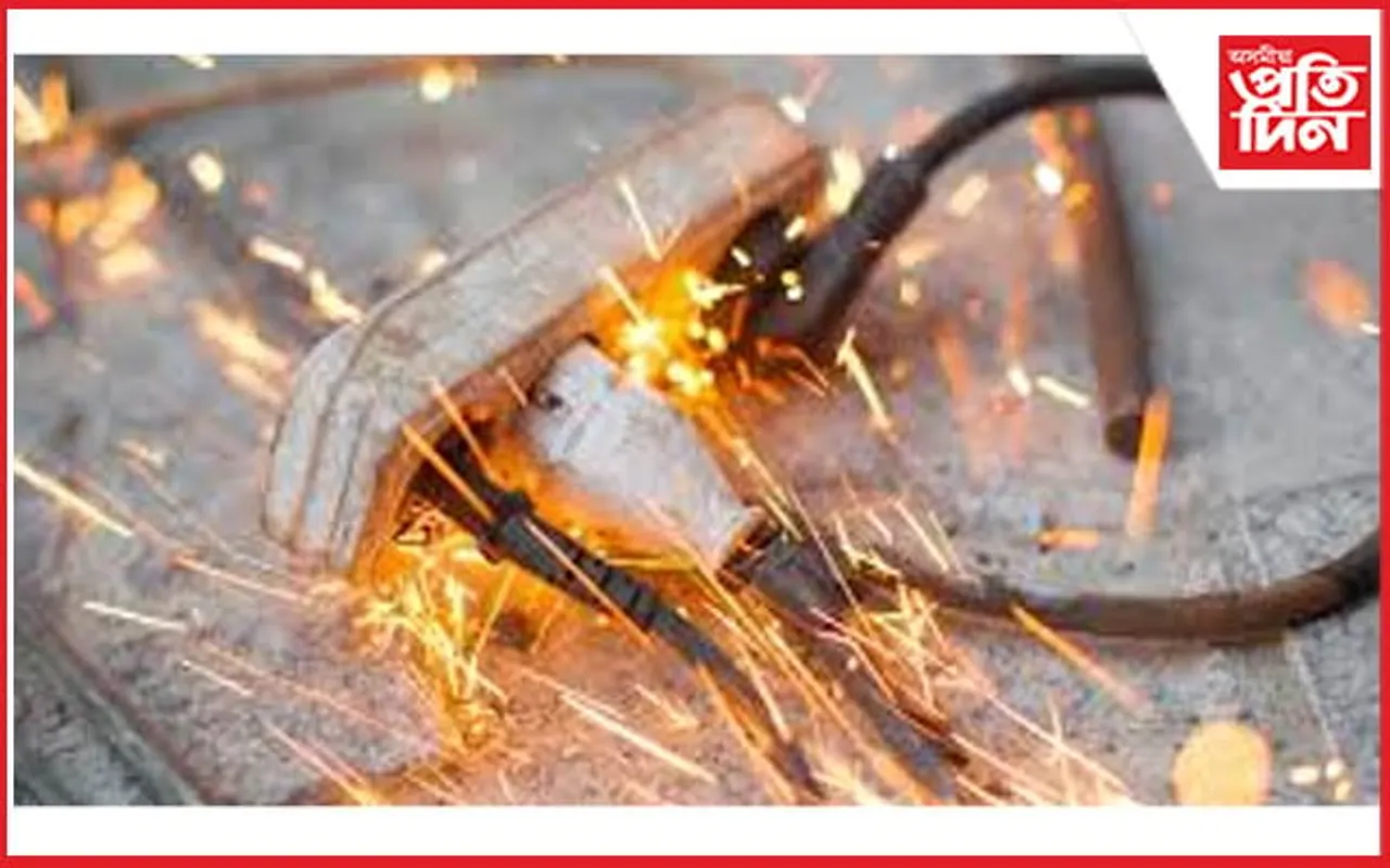 বটদ্ৰৱাত বিদ্যুৎপৃষ্ট হৈ 'এপিডিচিএল'ৰ অস্থায়ী কৰ্মচাৰীৰ মৃত্যু