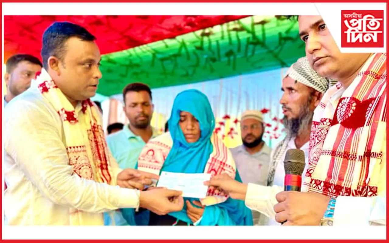 কামপুৰৰ কাকতি গাঁৱত আমছুৰ সজাগতা সভা