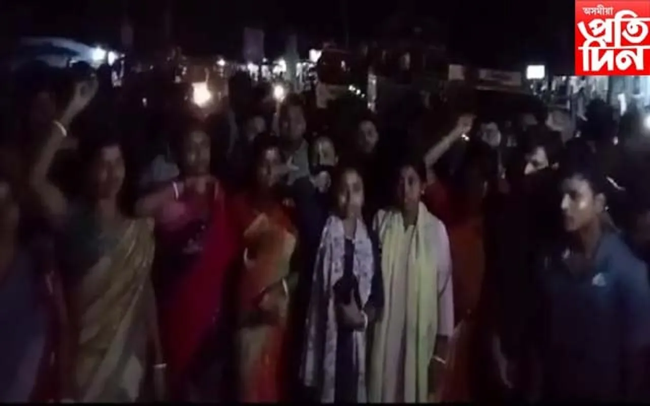 বিদ্যুৎ বিভাগৰ আজৱ কাণ্ড: জাননী নিদিয়াকৈ কৰ্তন কৰিলে বিদ্যুৎ সংযোগ