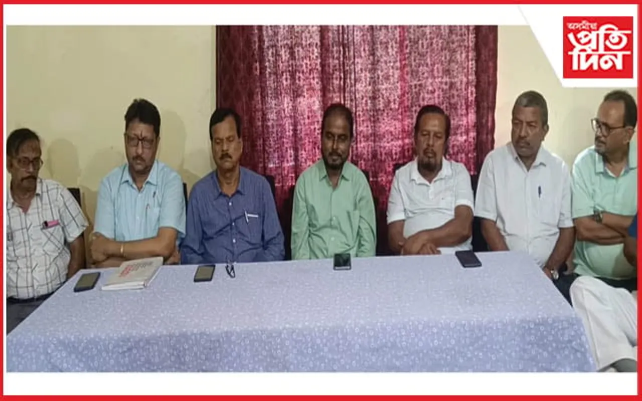 সমষ্টি পুনৰ নিৰ্ধাৰণ বাতিলৰ দাবীত বৰাকত ৪৫ সংঠনৰ ধিক্কাৰ সমাবেশ