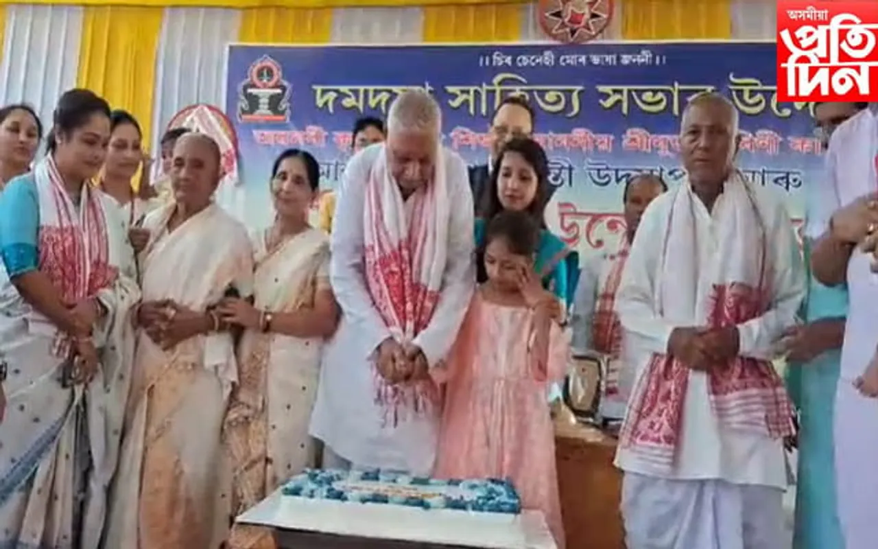 শিক্ষাবিদ তাৰিণীকান্ত শৰ্মাক উষ্ম অভিনন্দন দমদমা সাহিত্য সভাৰ