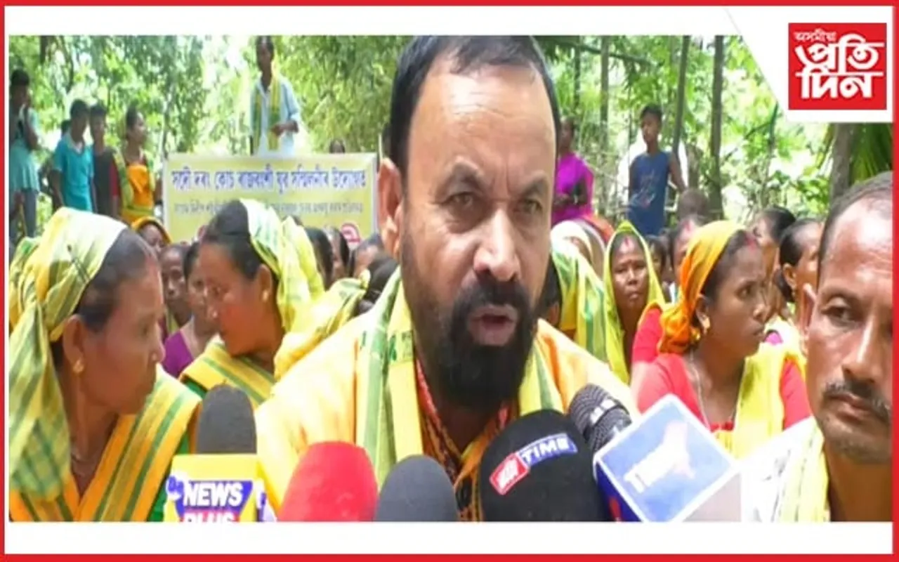 মঙলদৈত সাংসদ দিলীপ শইকীয়াৰ বিৰুদ্ধে প্ৰতিবাদ