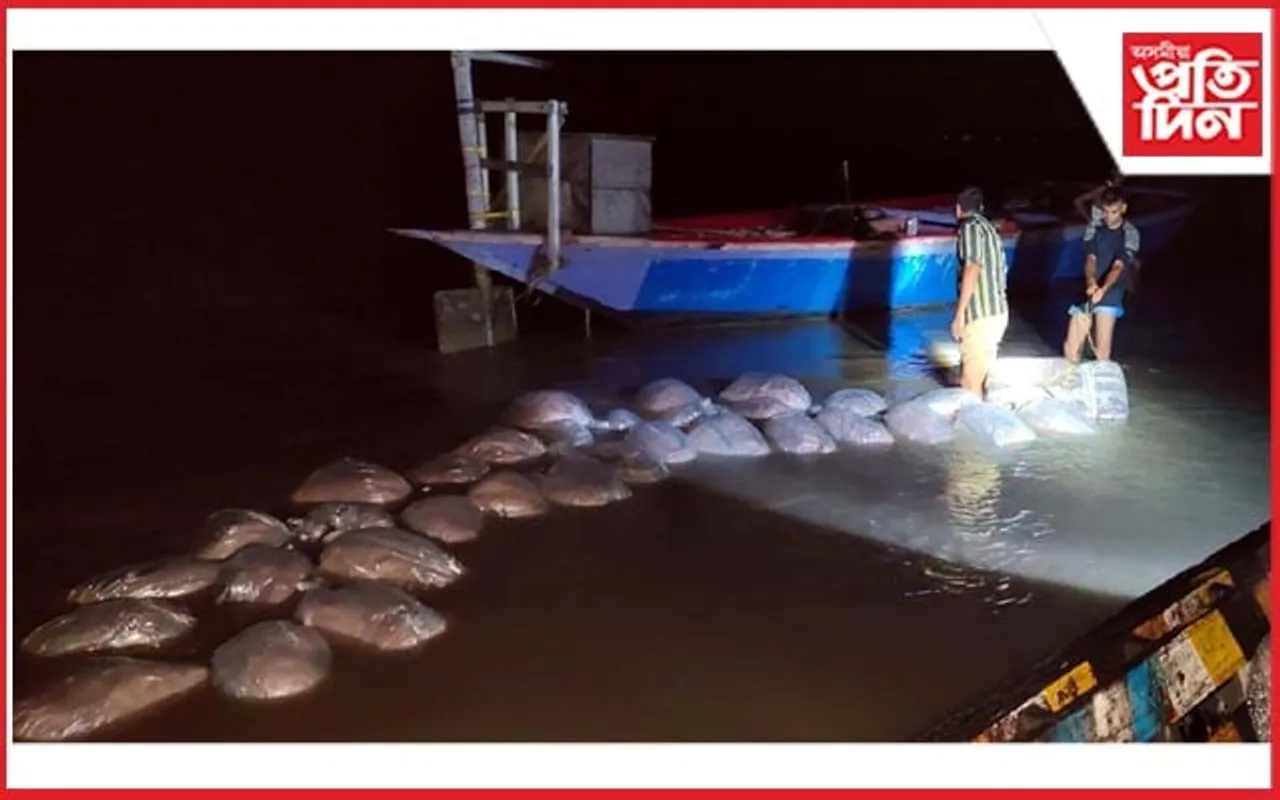 হাটশিঙিমাৰী-বাংলাদেশ সীমান্তত ৪৩ বস্তা চোৰাং চেনী জব্দ