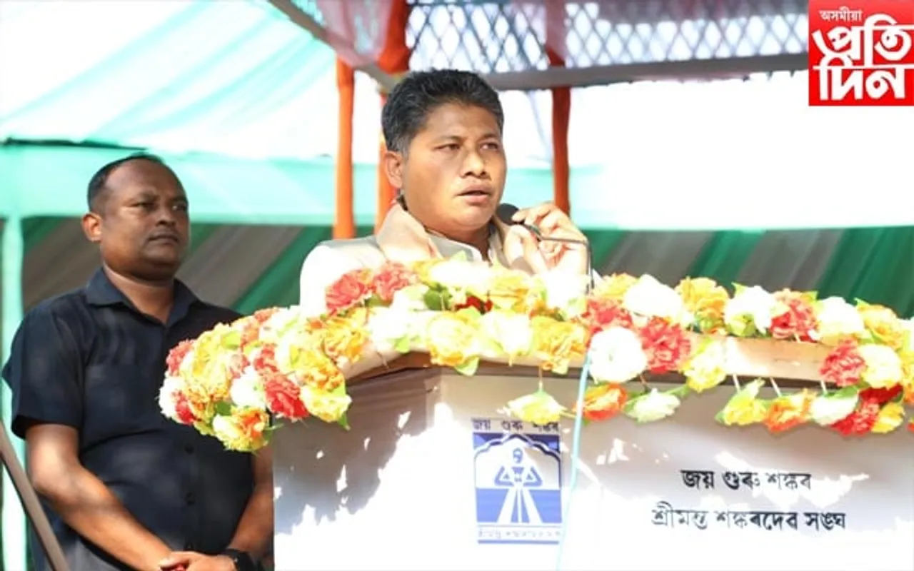 গহপুৰত উত্তৰ-পূৰ্বাঞ্চলীয় সাংস্কৃতিক সমন্বয় সমাৰোহত মন্ত্ৰী পীযুষ হাজৰীকা