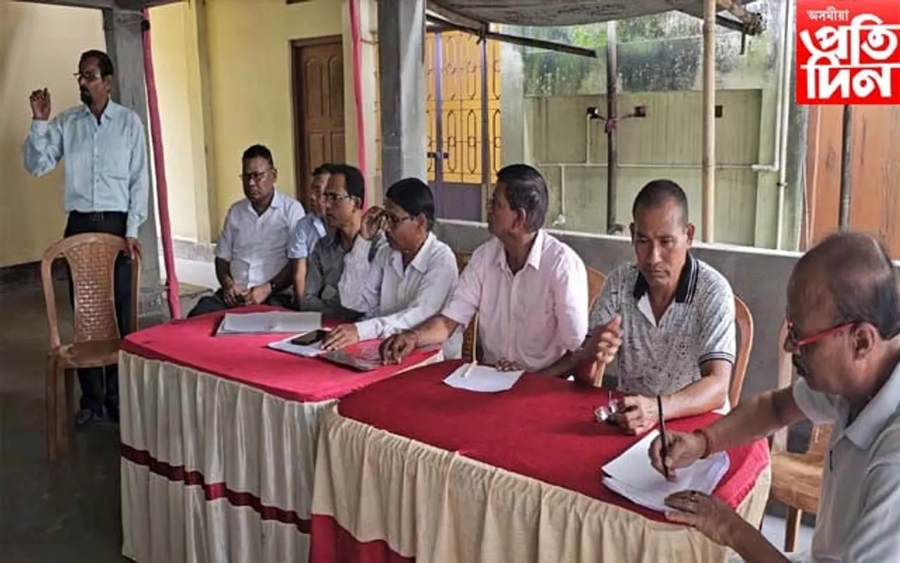 বাসুগাঁৱৰ বন্ধ কৰা ৰেলগেট পুনৰ মুকলি কৰাৰ দাবীত নাগৰিক সভা 
