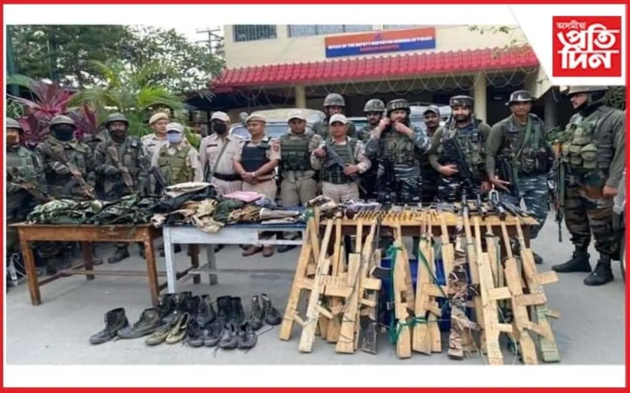 সেনা আৰক্ষীৰ অভিযানত পশ্চিম ইম্ফল জিলাৰ পৰা বৃহৎ সংখ্যক মাৰণাস্ত্ৰ জব্দ...