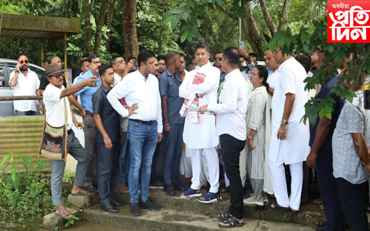 বটদ্ৰৱা থানৰ ঐতিহ্যমণ্ডিত আকাশীগংগা পাৰ পাৰিদৰ্শন মন্ত্ৰী পীযুষ হাজৰীকাৰ