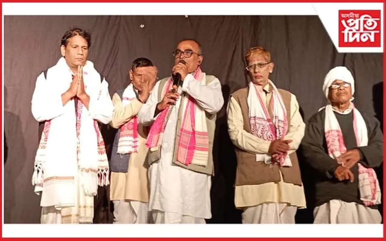 ক’ৰচোং শ্যামকলীয়া ৰাসত কেলিগোপাল নাট প্ৰদৰ্শন