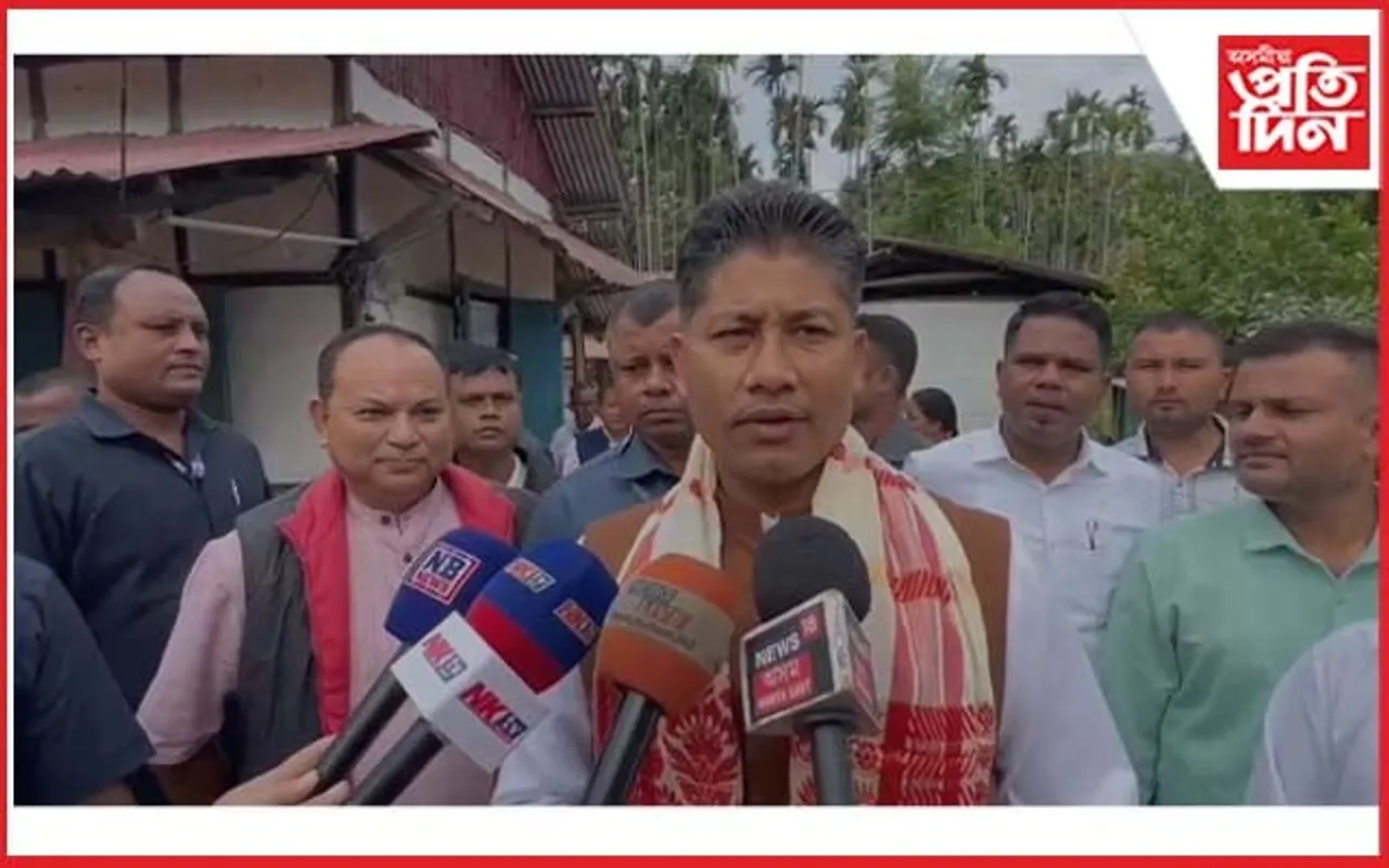 আজমল যদি সুমেৰুত, আমি কুমেৰুত : মন্ত্ৰী পীযুষ হাজৰিকা
