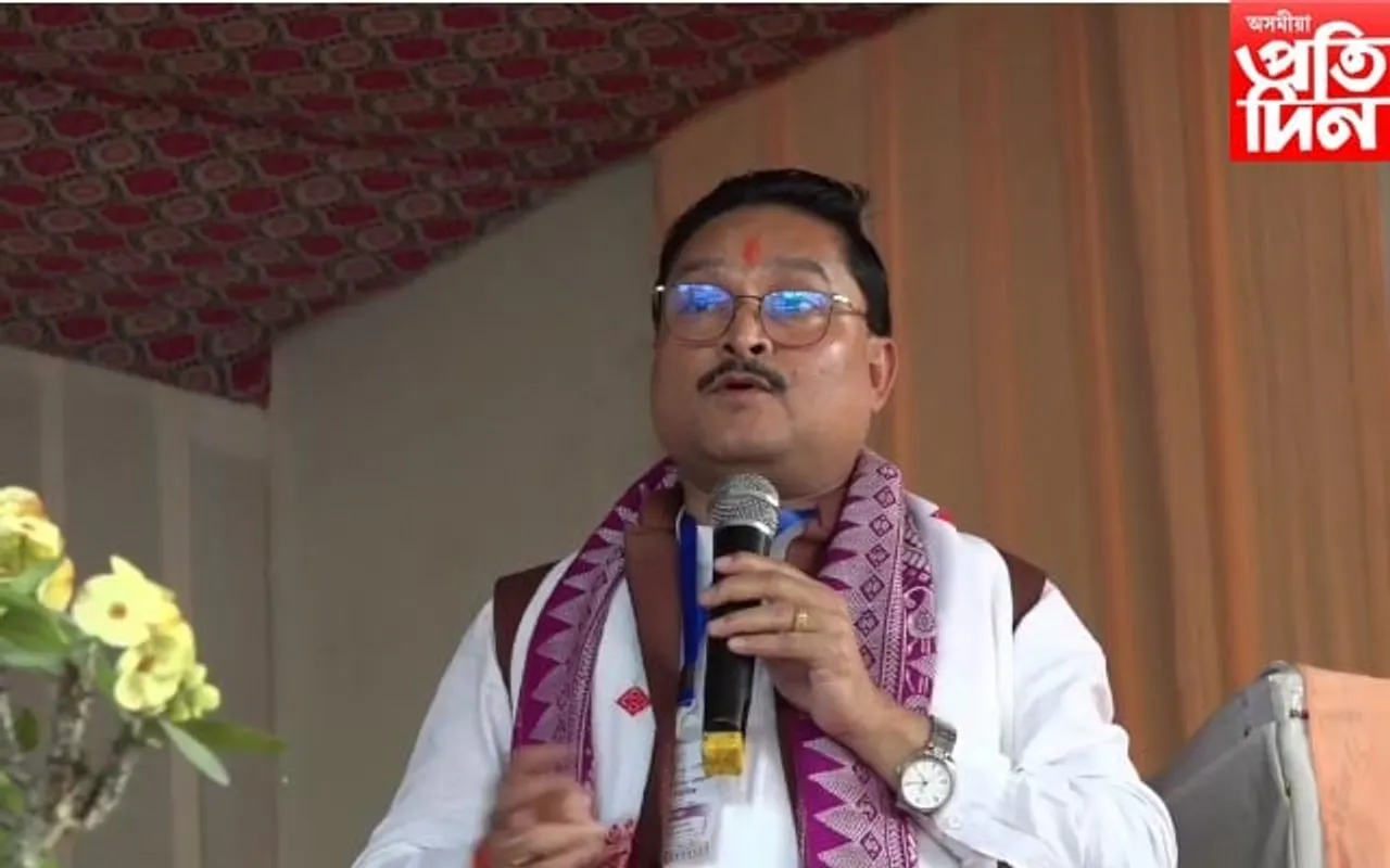 মিঞাৰ ওপৰত বিতৰ্কিত মন্তব্য সাংসদ দিলীপ শইকীয়াৰ...