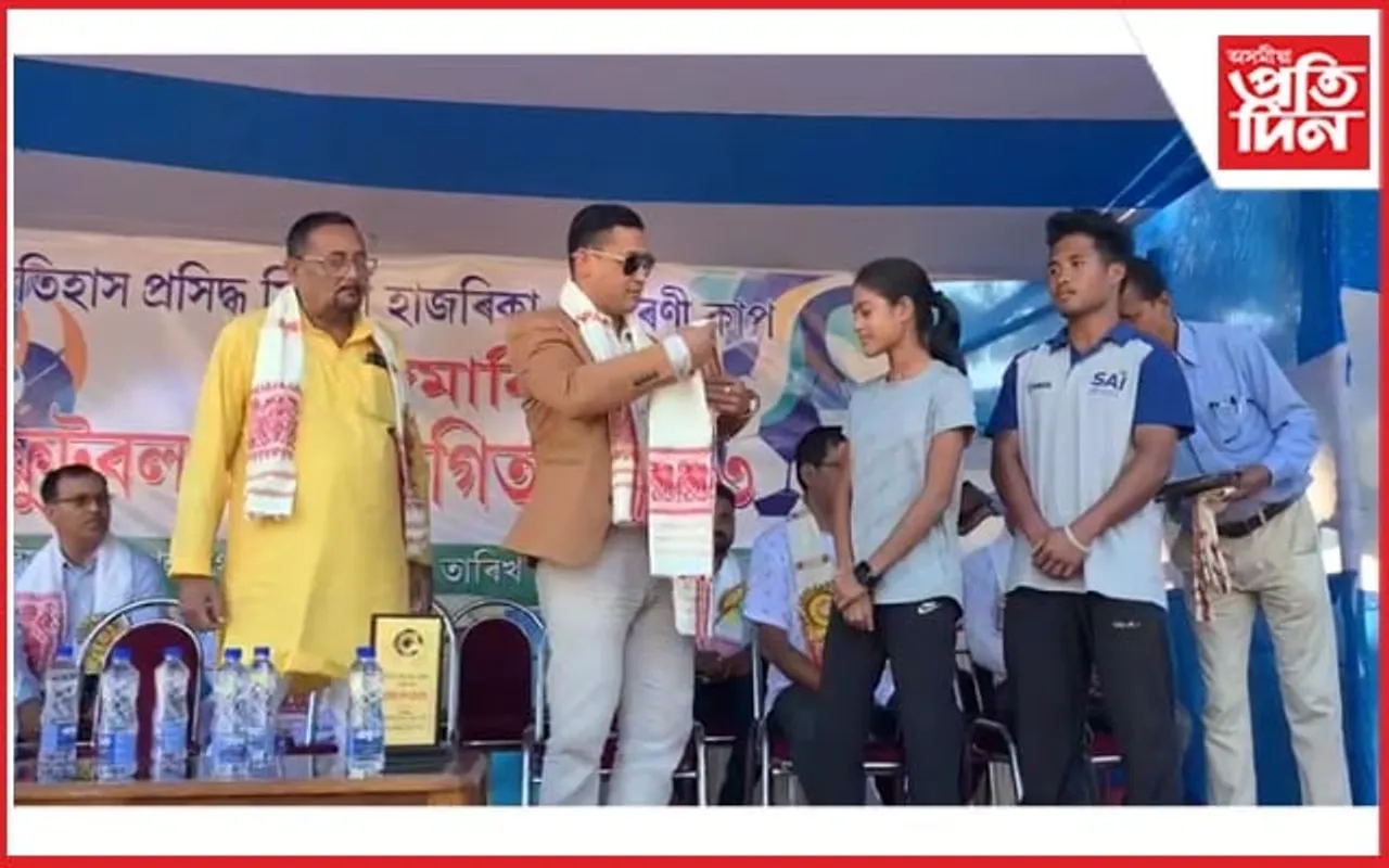 ইতিহাস প্ৰসিদ্ধ সিন্ধুৰা হাজৰিকা সোঁৱৰণী কাপ ফুটবল প্ৰতিযোগিতাৰ চূড়ান্ত খেলত হিলদল ভাঙি জনতা 