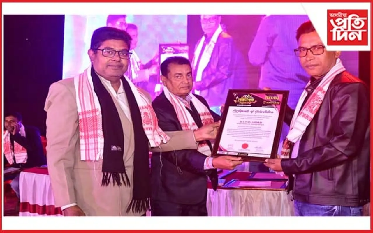 গোৱালপাৰা মহোৎসৱত দহগৰাকী সাংবাদিকক সম্বৰ্ধনা...