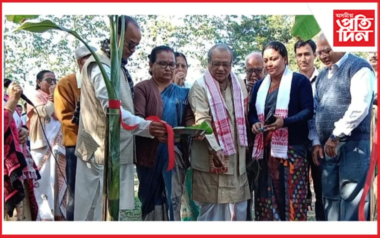 হাৰ্হি একাডেমী উচ্চ মাধ্যমিক বিদ্যালয়ত পুথিভঁৰালৰ আধাৰশিলা স্থাপন...