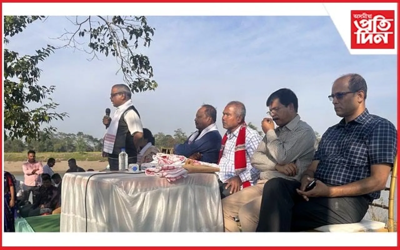 হাতী মানুহৰ সংঘাত নিৰাময়ৰ উদ্দেশ্যে খুমটাইৰ আৱৰঘাটত বিশেষ ৰাজহুৱা সভা...