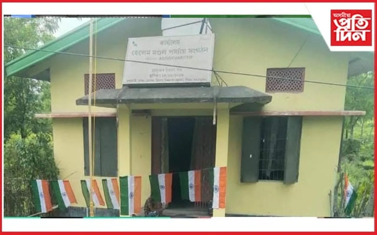 মহিলা সৱলীকৰণৰ নামত চৰকাৰী পুঁজিৰ লুণ্ঠনৰ অঘোষিত প্ৰতিযোগিতাত নামিছে কোনে? 