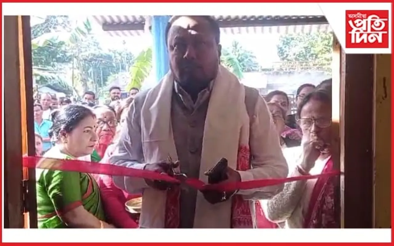  লেখিকা সমাৰোহ সমিতিৰ কাৰ্যালয় গৃহৰ দ্বাৰ উন্মোচন বিধায়ক পদ্ম হাজৰিকাৰ