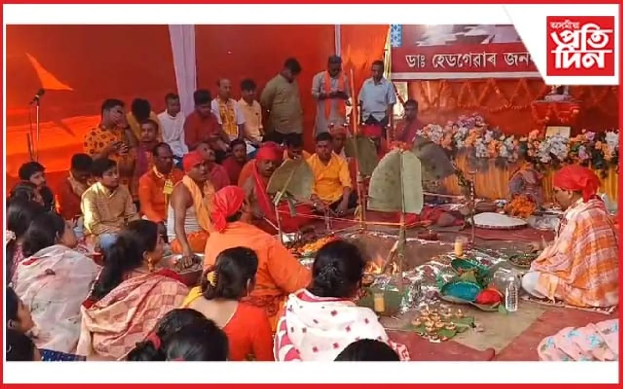 ৰেল নগৰী লামডিংত উৎসৱ মুখৰ পৰিৱেশ