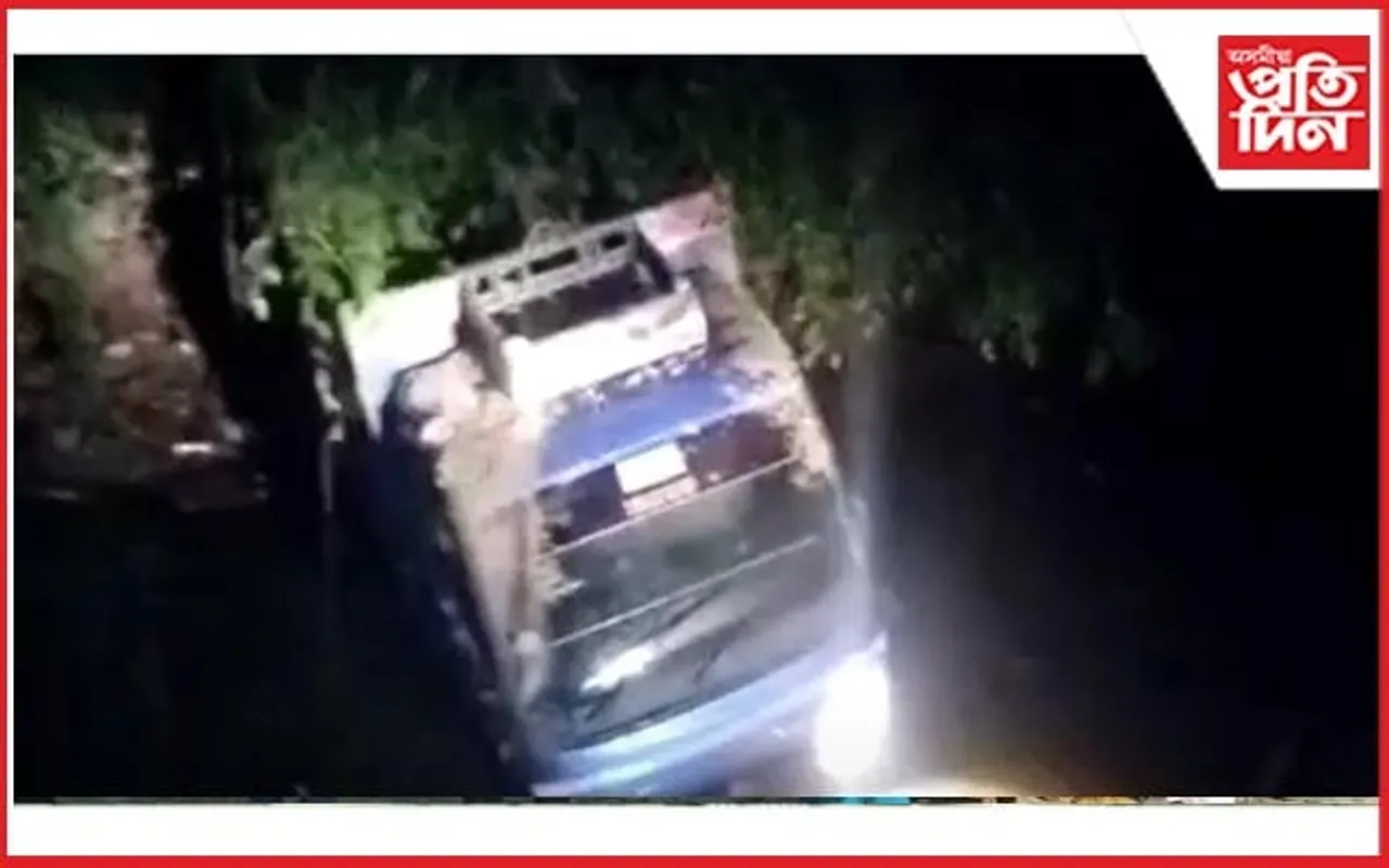 বনভোজ খাই উভতাৰ পথতেই ভয়ংকৰ পথ দুৰ্ঘটনা...