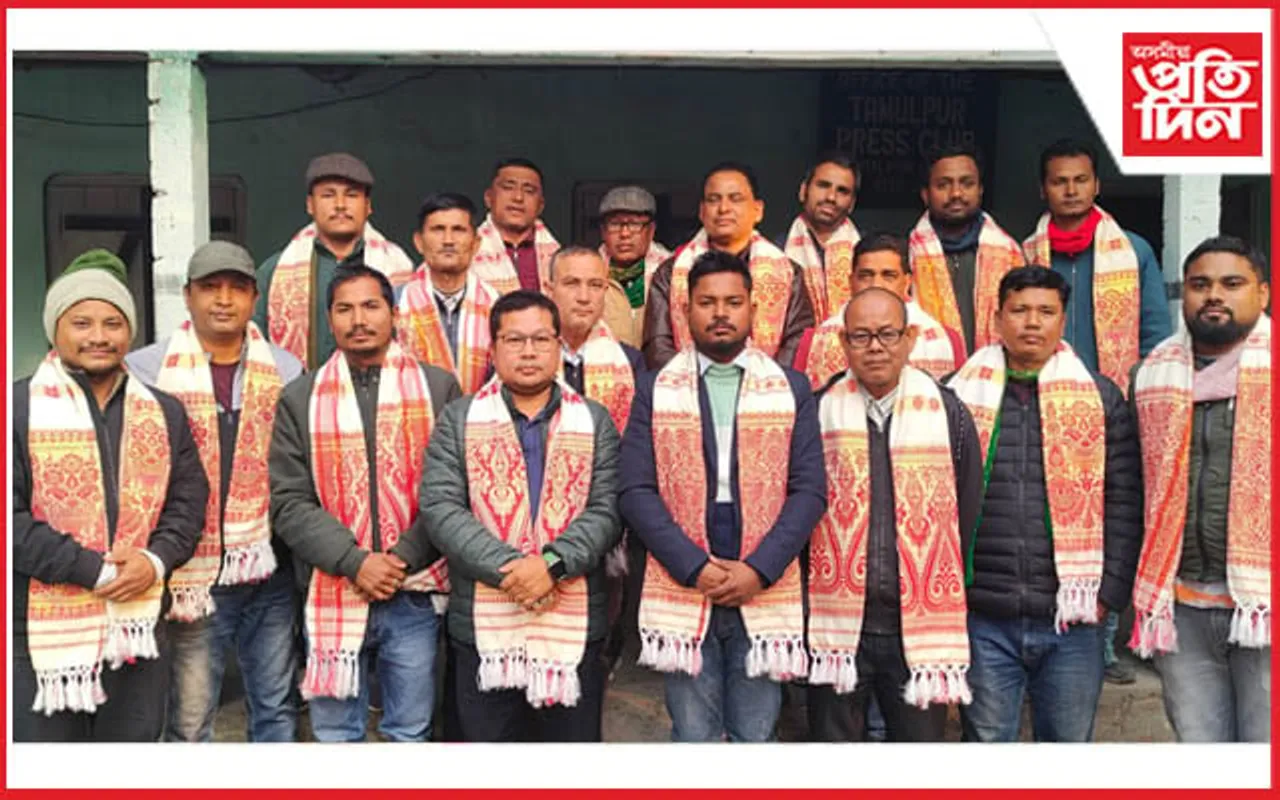 তামুলপুৰ প্ৰেছ ক্লাৱৰ নৱম দ্বি-বাৰ্ষিক অধিবেশনৰ সামৰণিঃনতুন সমিতি গঠন...