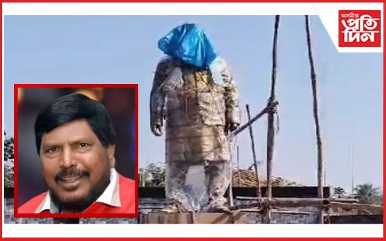 চিলাপথাৰত নিৰ্মীয়মান অৱস্থাত দলবিৰ সিং লোহৰৰ প্ৰতিমূৰ্তি