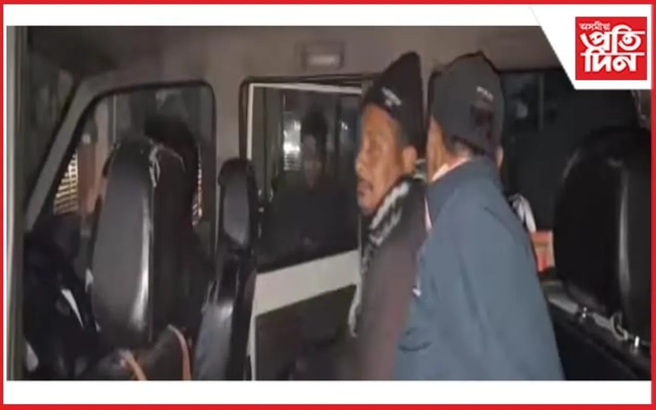 ৰঙিয়াত দুৰ্নীতি নিবাৰক শাখাৰ হাতত গ্ৰেপ্তাৰ গাওঁ প্ৰধান মনোৱাৰ হুছেইন 