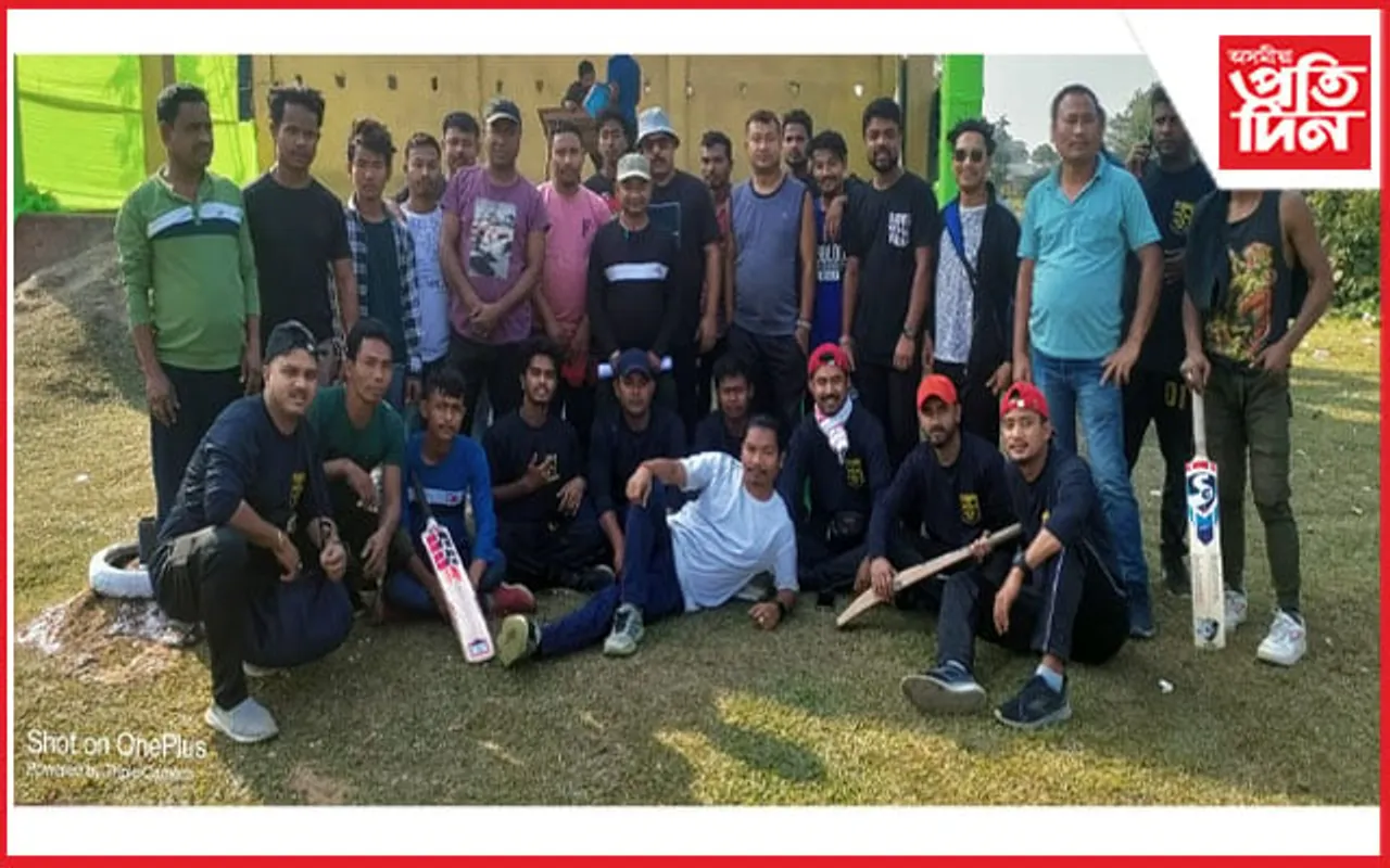 ভোগবাৰী সত্ৰত ইতিহাস থিয়েটাৰ আৰু হেঙুল থিয়েটাৰৰ কলা-কুশলীৰ মাজত প্ৰীতি ক্ৰিকেট খেল