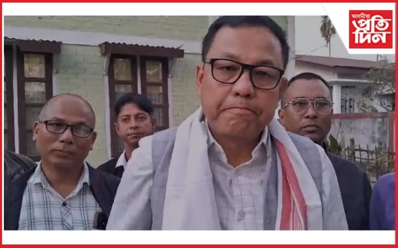  আজমলৰ মন্তব্যৰ ওপৰত প্ৰতিক্ৰিয়া যুৱ ছাত্ৰ পৰিষদৰ নেতা পলাশ চাংমাইৰ