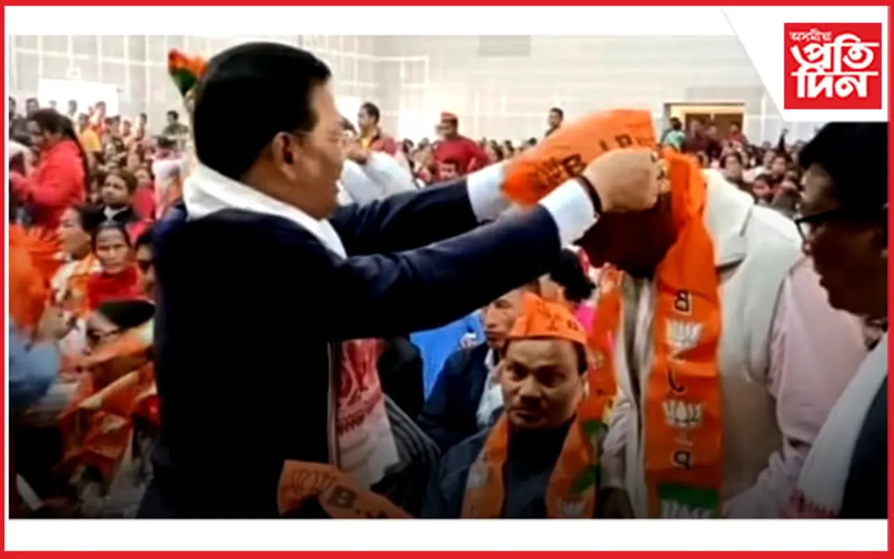 ঢকুৱাখনাত গেৰুৱা দলত যোগ দিলে  সহস্ৰাধিকে
