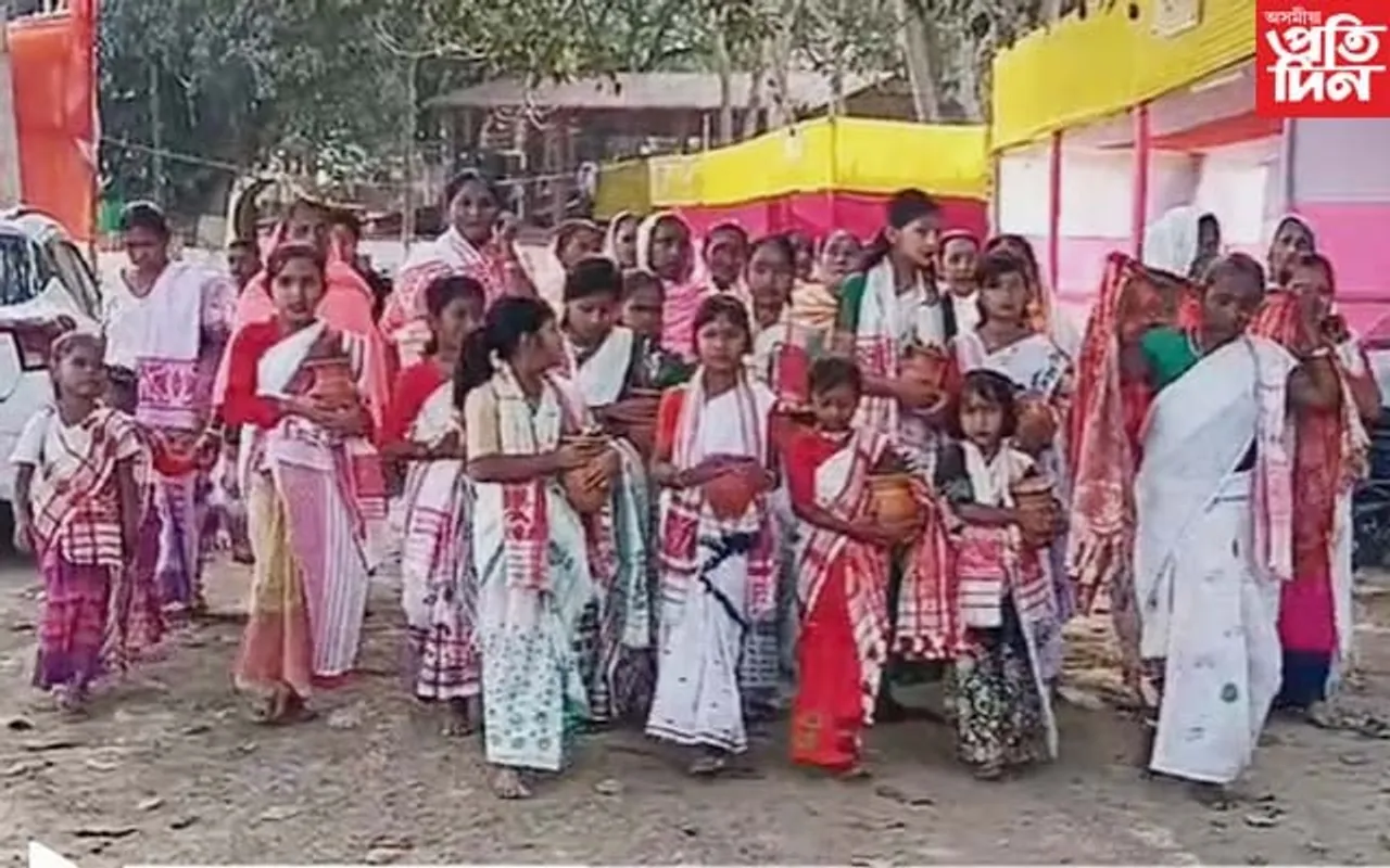 উখল মাখল বসুন্ধৰী পাহাৰঃ  আৰম্ভ ভৈমী একাদশী মেলা...