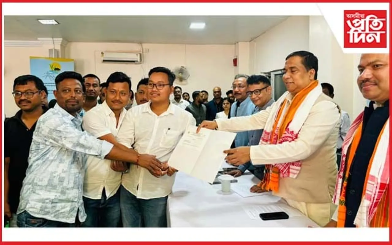 ''আমাৰ আলহী গ্ৰাম্য হোম-ষ্টে ২০২২-২৩" আঁচনিৰ অনুমোদন পত্ৰ বিতৰণ 