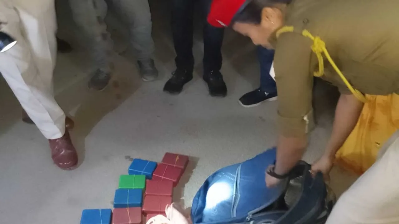 চাপৰমুখত আৰক্ষীৰ অভিযান...