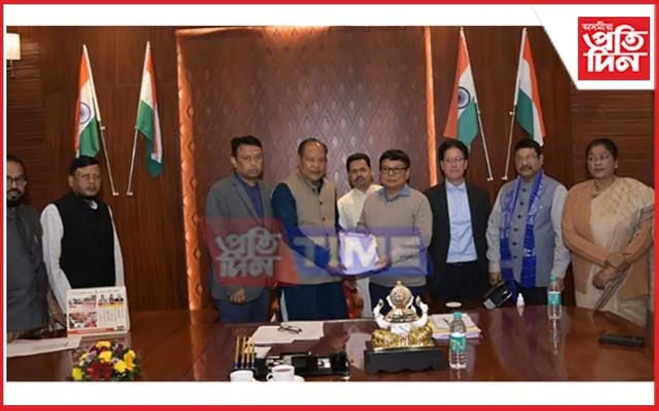 বিধায়ক কমলাক্ষ দে পুৰকায়স্থ আৰু বসন্ত দাসৰ পদ খাৰিজৰ দাবী