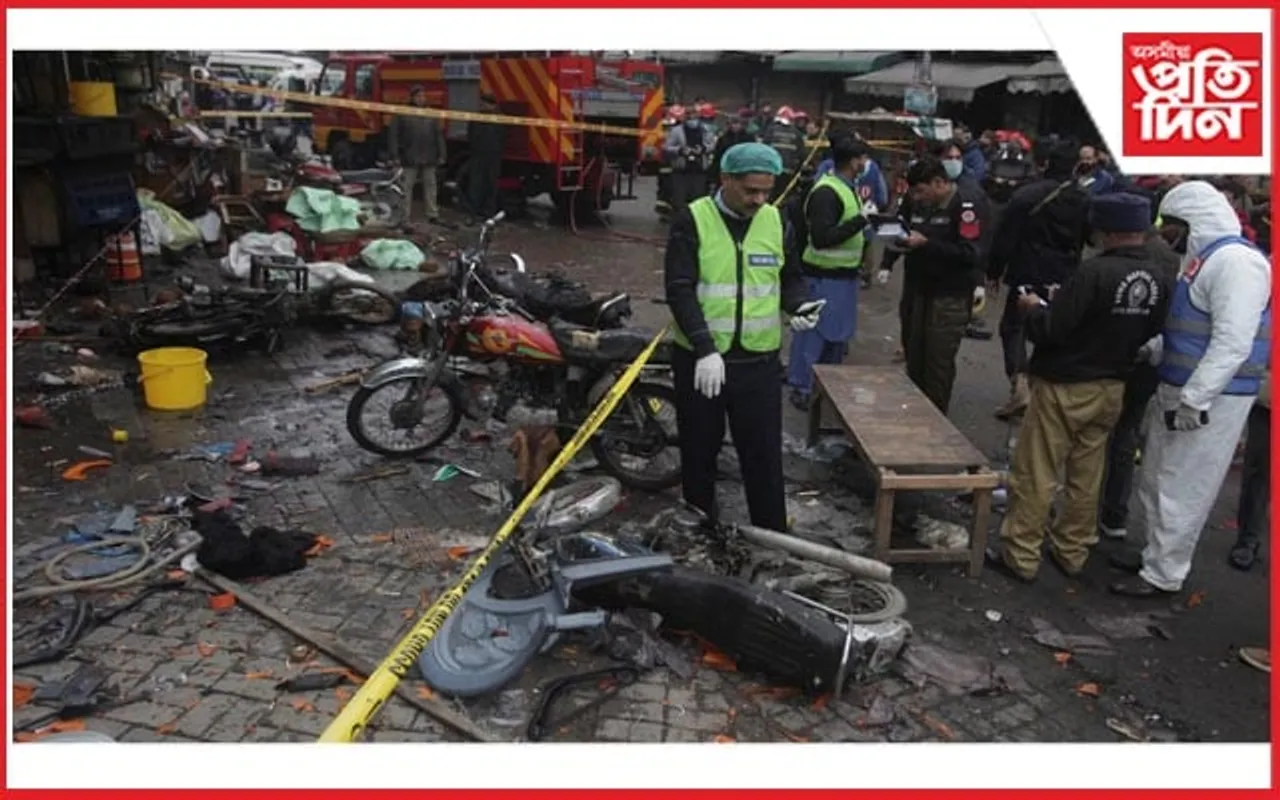 নিৰ্বাচনৰ এদিন পূৰ্বে পাকিস্তানত বিস্ফোৰণ, প্ৰায় ২২ জনৰ মৃত্যু