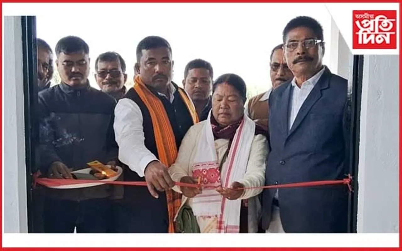 সোণোৱাল কছাৰী স্বায়ত্ব শাসিত পৰিষদৰ ছাত্ৰী জিৰণি কোঠা উদ্বোধন