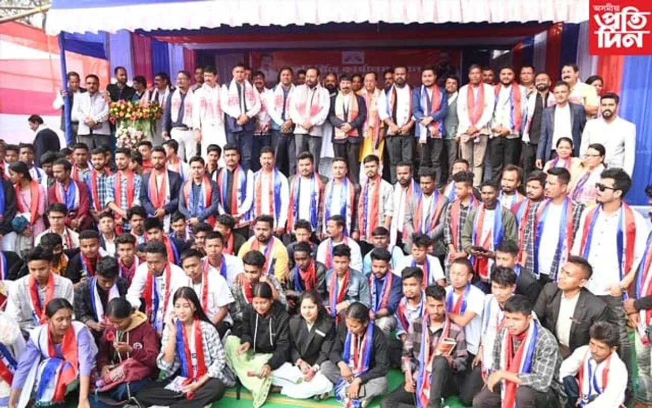 গোলাঘাটত অগপৰ নৱনিৰ্মিত জিলা কাৰ্যালয় মুকলিঃ যোগদান কাৰ্যসূচী...