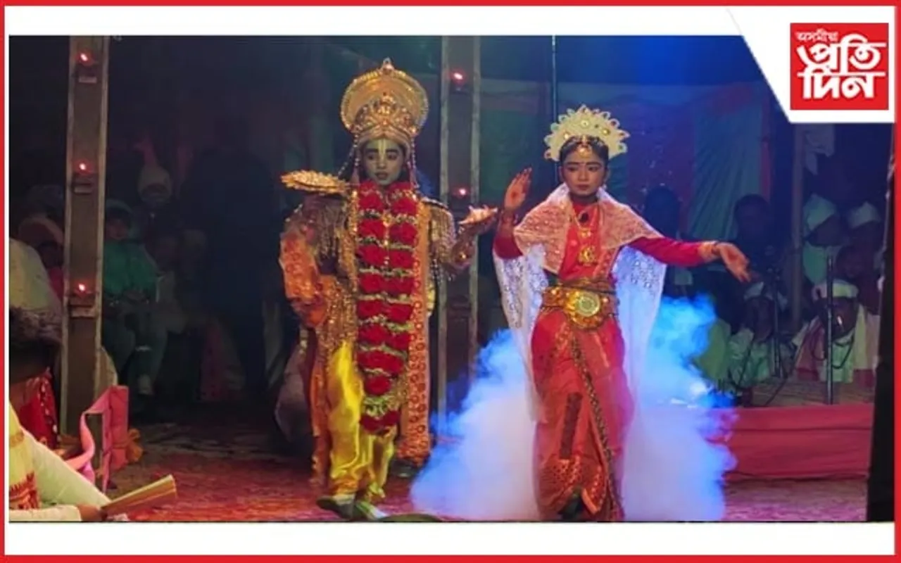ঢকুনাখনাত একাংশ শিক্ষাৰ্থীয়ে মঞ্চায়ন কৰিলে "বৰাহৰ  পৃথিৱী উদ্ধাৰ" শীর্ষক ভাওনা