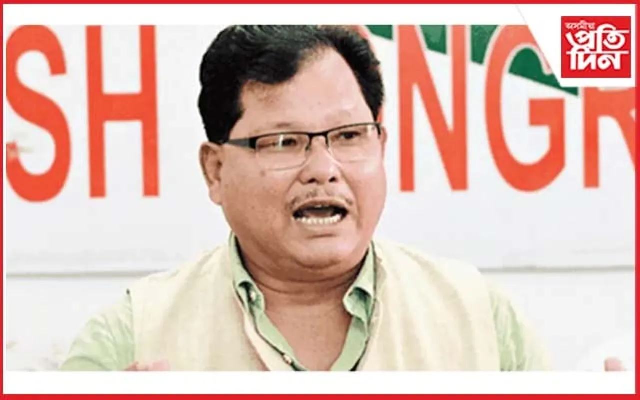 বিশ্বজিৎ দৈমাৰীয়ে ৰাজনৈতিক দলৰ সভাত অংশগ্ৰহণ কৰি অধ্যক্ষ পদৰ মৰ্যাদা লাঘৱ কৰিছে : দুৰ্গাদাস বড়ো